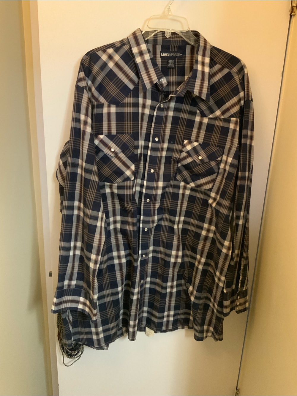MWG Apparel Navy & Cream Plaid Button-Up Shirt- Wrangler style